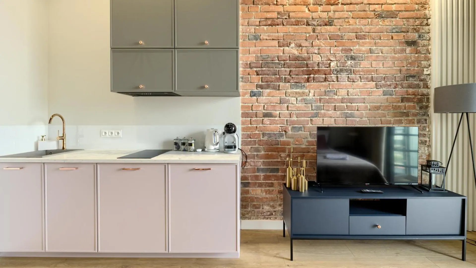 Aboutartapartments - By The River Wroclaw Apartment