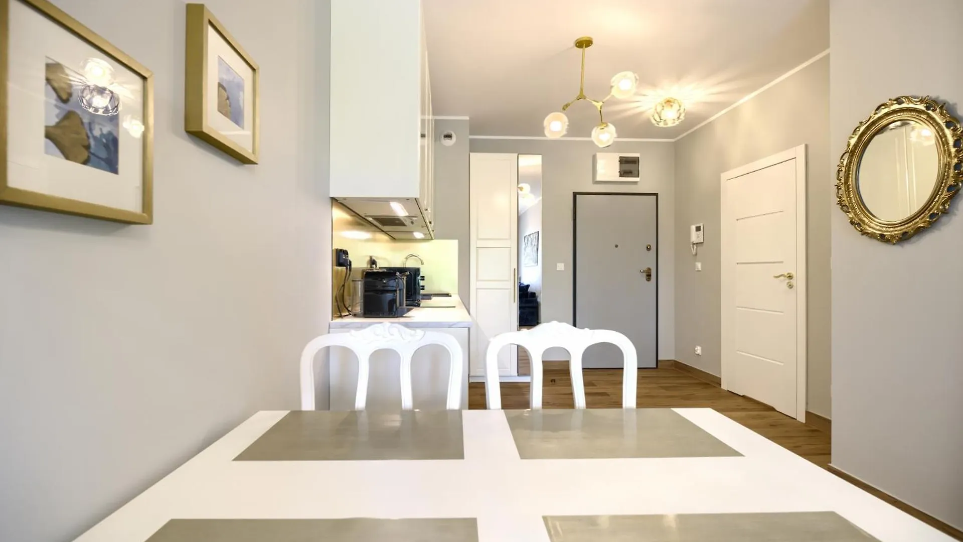 Aboutartapartments - By The River Breslavia Apartamento